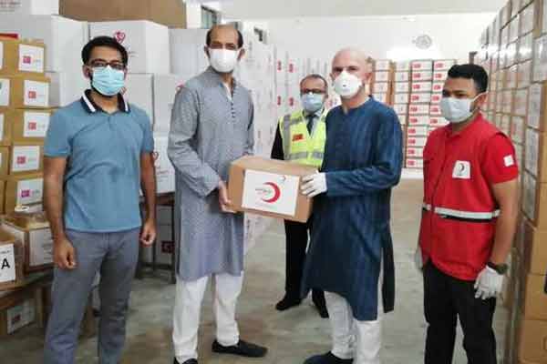 মেয়র আতিকুলের মধ্যস্ততায় বিতরণ তুরস্কের ত্রাণসামগ্রী 