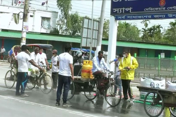 সৈয়দপুরে জীবাণুনাশক স্প্রে