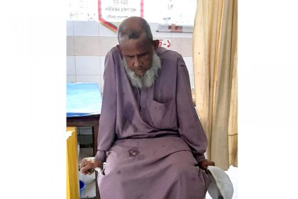 পরিচয় মিলছে না চিকিৎসাধীন বৃদ্ধের  