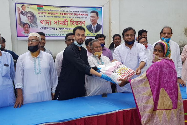 শার্শায় দুস্থ পরিবারের মাঝে খাদ্যসামগ্রী বিতরণ