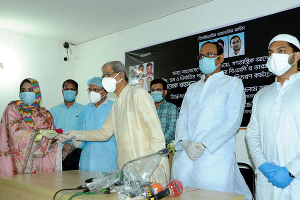 সরকারের একলা চলো নীতিতে
দেশ আজ করোনা ঝুঁকিতে: মির্জা ফখরুল