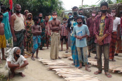 ত্রাণ পৌঁছেনি টাঙ্গাইলের এলাসিন ইউনিয়নে