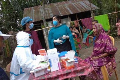 দূর্গাপুরে অসহায়দের মাঝে ছাত্রলীগের ওষুধ বিতরণ