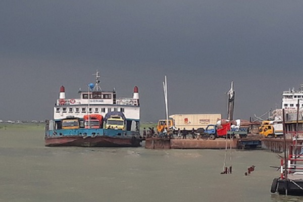 কাঁঠালবা‌ড়ি-শিমু‌লিয়া নৌপ‌থে সী‌মিত আকা‌রে ফেরী চলাচল শুরু