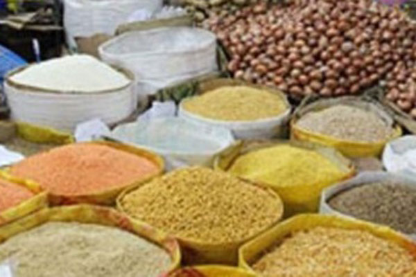 চাঁপাইনবাবগঞ্জে রমজানের শুরুতেই বেড়েছে নিত্যপণ্যের দাম