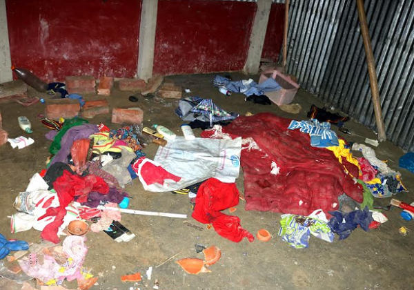 নাসিরনগরে সংঘর্ষে যুবকের মৃত্যু, আসামির বাড়িতে চলছে লুটপাট