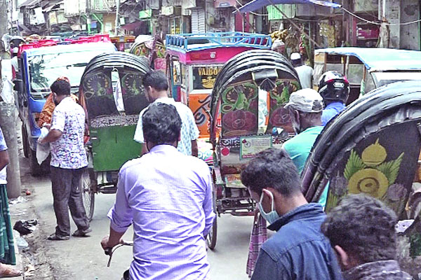 বরিশালের রাস্তায় ট্রাফিক জ্যাম