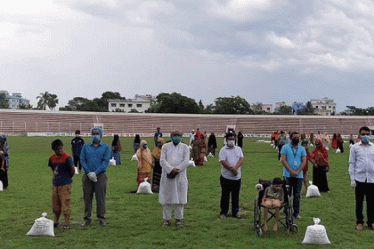 ব্রাহ্মণবাড়িয়ায় জেলা প্রশাসনের সহায়তায় ত্রাণ বিতরণ

