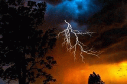 চাঁদপুরে বজ্রপাতে মাঝি নিহত

