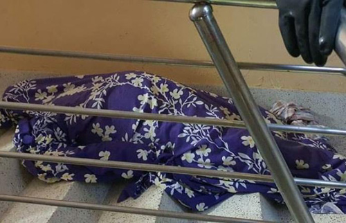 সিঁড়িতেই মৃত্যু, সৎকার করলেন কাউন্সিলর খোরশেদ