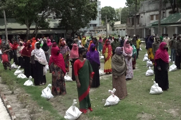 আনসার ভিডিপি সদস্যদের মাঝে ত্রাণ বিতরণ শুরু