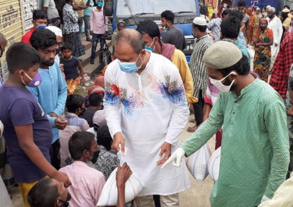 হবিগঞ্জে ২ শতাধিক কর্মহীনদের মাঝে ত্রাণ বিতরণ 
