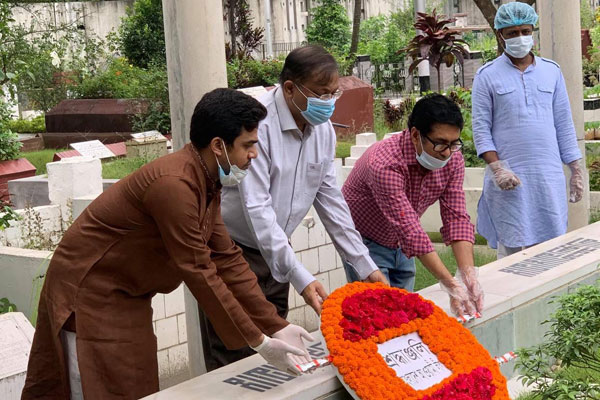 বিএনপি ত্রাণ দিতে যায় ফটোসেশন করে চলে আসে: তথ্যমন্ত্রী