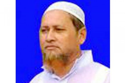 চাল ওজনে কম দিয়ে প্রকাশ্যে ক্ষমা চাইলেন চেয়ারম্যান-মেম্বররা