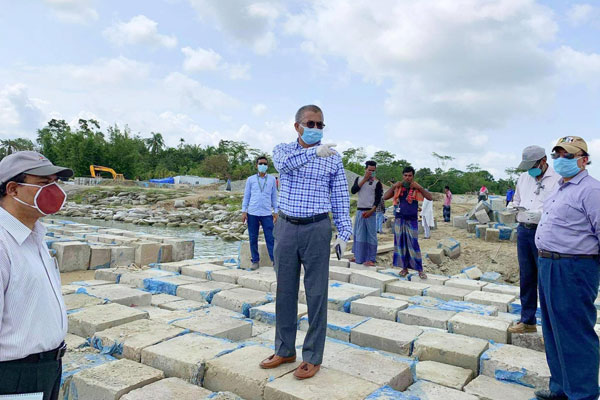 'নদীভাঙ্গনে ঝুঁকিপূর্ণ এলাকায় বাঁধনির্মাণ কাজ অব্যাহত থাকবে'