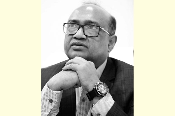 নেতৃত্বে আমলা মন্ত্রী এমপি ধান কাটা কামলা
