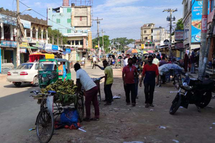শ্রীমঙ্গলে ঢিলেঢালা লকউাউন, বাড়ছে আতঙ্ক
