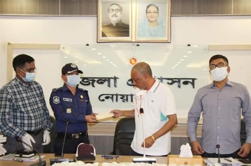 করোনায় মৃত চিকিৎসক-পুলিশ-সাংবাদিক পরিবারদের আর্থিক সহায়তা এমপি একরামের 