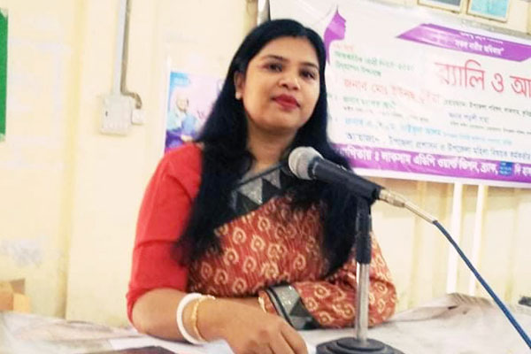 অসহায়দের পাশে লাকসামের নারীনেত্রী পড়শী সাহা