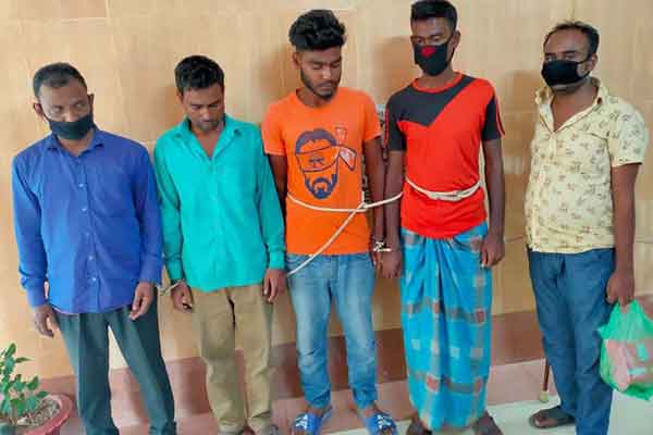 শ্রীমঙ্গলে পাঁচ জুয়াড়ি আটক 