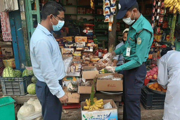 বরিশালে ভ্রাম্যমাণ আদালতের জরিমানা 

