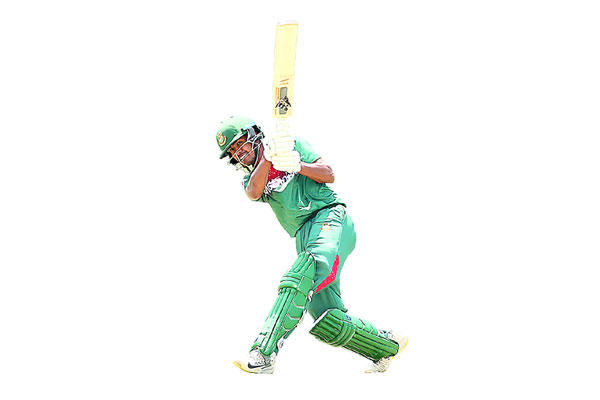 জার্সি, গ্লাভস নিলামে তুলছেন আকবর