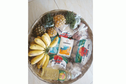 খুলনায় করোনা আক্রান্তদের পরিবারকে খাদ্য সামগ্রী প্রদান 

