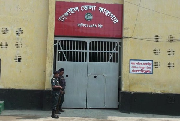 টাঙ্গাইল জেলখানা থেকে ৪ জন কয়েদিকে মুক্তি 