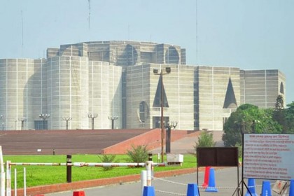 সংসদের তিন পুলিশ এক আনসার করোনায় আক্রান্ত