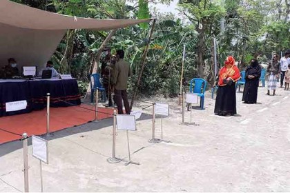 করোনা শনাক্তে মাগুরায় সেনাবাহিনীর ট্র্যাকিং পোস্ট চালু