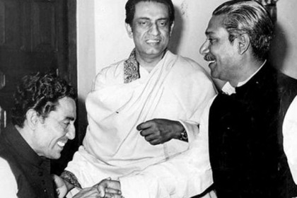 পল্টন ময়দানে সত্যজিতের কণ্ঠে ‘জয় বাংলা’ ধ্বনি শুনে উল্লাসে ফেটে পড়ল জনতা