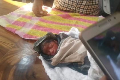 ধান ক্ষেতে কুড়িয়ে পাওয়া নবজাতককে বাঁচান গেল না