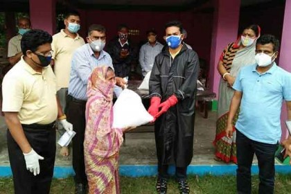 ফটিকছড়ি বারমাসিয়া সেবা সংঘের ত্রাণ বিতরণ 