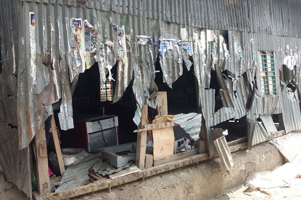 কালকিনিতে জমি সংক্রান্ত বিরোধের জেরে ১৫টি বসতবাড়ি ভাঙচুর ও লুট