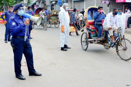 বগুড়ায় মানুষকে ঘরে ফেরাতে হিমশিম খাচ্ছে পুলিশ 