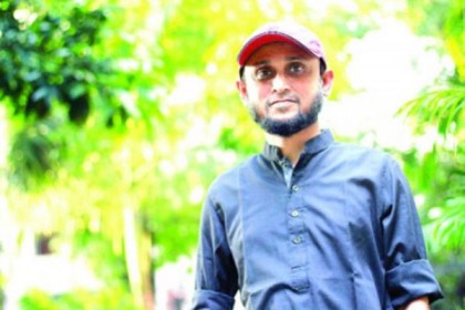 হাজার-কোটি সমর্থককে গুরুত্ব দেবেন, নাকি কতিপয় “পাছে লোকের”! 