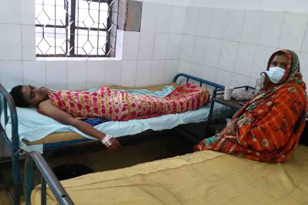 ত্রাণ চাওয়ায় মারধর করলেন নারী ইউপি সদস্যের ছেলে!