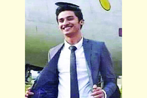 পাকিস্তান এয়ারফোর্সে হিন্দু যুবককে পাইলট নিয়োগ