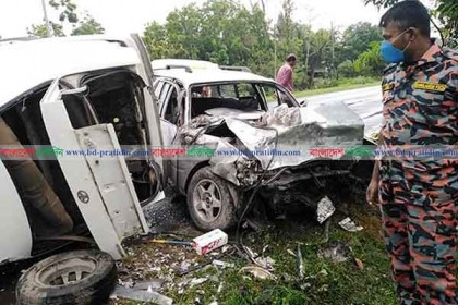 নাটোরে দুই প্রাইভেট কারের সংঘর্ষে শিশুর মৃত্যু, আহত ৬