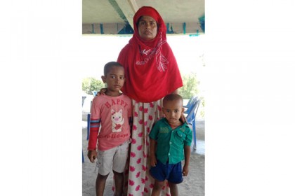 সোনাতলায় ২ সন্তানের পিতৃ পরিচয়ের দাবিতে দ্বারে দ্বারে

