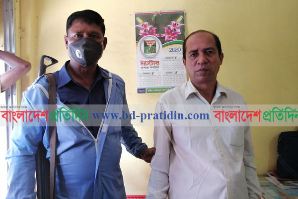 সিদ্ধিরগঞ্জে মানবিক সহায়তা কার্ড দেওয়ার নাম করে টাকা আদায়, প্রতারক গ্রেফতার