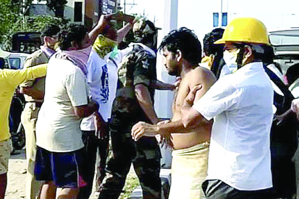 ভারতে গ্যাস লিকে মৃত্যু ১১ অসুস্থ কয়েক হাজার