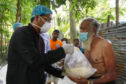 ৩০ হাজার পরিবারকে খাদ্য সামগ্রী দিল স্পন্দন পাওয়ার