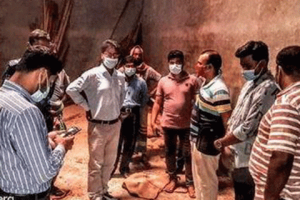 চুয়াডাঙ্গায় গুদাম থেকে ১০০ বস্তা পচা চাল জব্দ
