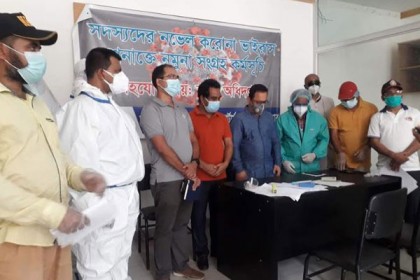 ক্র্যাবের উদ্যোগ করোনা শনাক্তে সাংবাদিকদের নমুনা সংগ্রহ 
