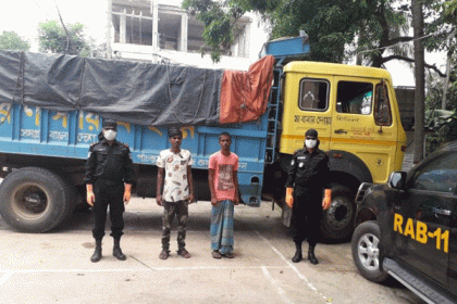 কুমিল্লায় মাদকসহ আটক ২

