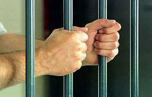 নেত্রকোনায় মুক্তিযোদ্ধাকে কুপিয়ে জখম, আটক ২