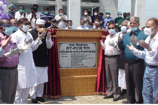 সেবার ব্রত নিয়ে চিকিৎসকদের কাজ করতে হবে: মির্জা আজম