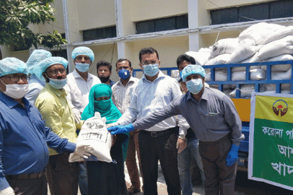 পিরোজপুরে খাদ্য সহায়তা প্রদান

