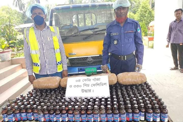 কুষ্টিয়ায় পৃথক অভিযানে ফেনসিডিল ও গাঁজা উদ্ধার; আটক ২